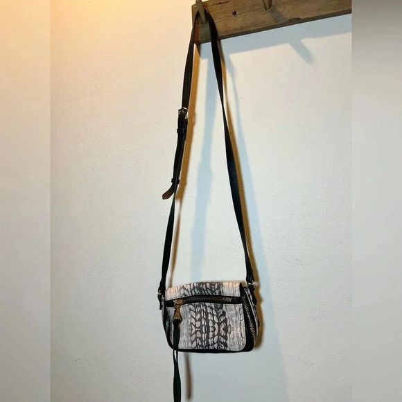 Aimee Kestenberg Crossbody Bag Purse Leather Fold Over Magnetic Closure - Picture 2 of 6